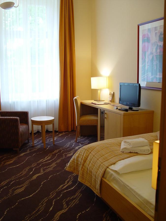 Parkhotel Bad Schandau Bagian luar foto